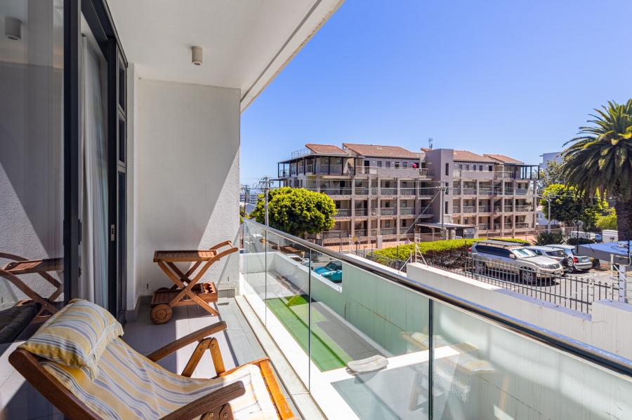 1 Bedroom Property for Sale in Sea Point Western Cape